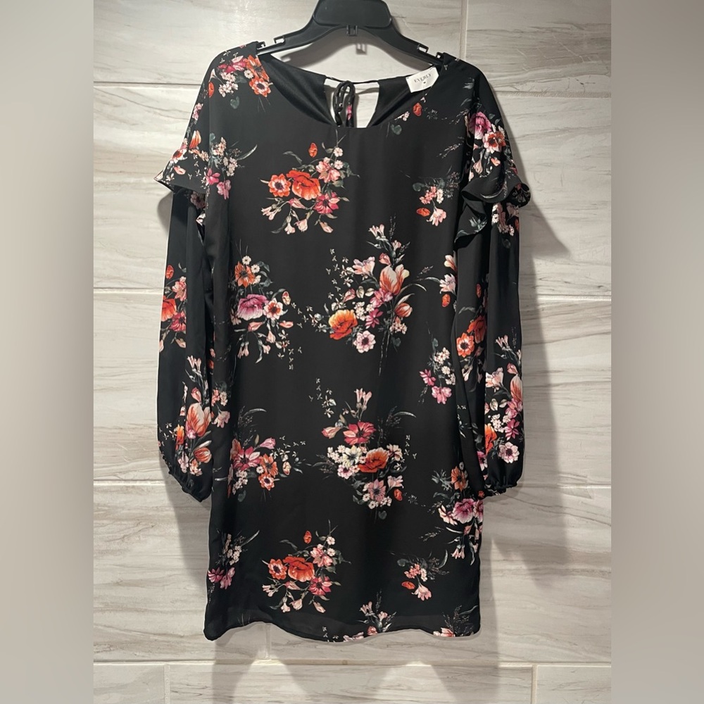 EVERLY Women’s Floral Dress Size Medium